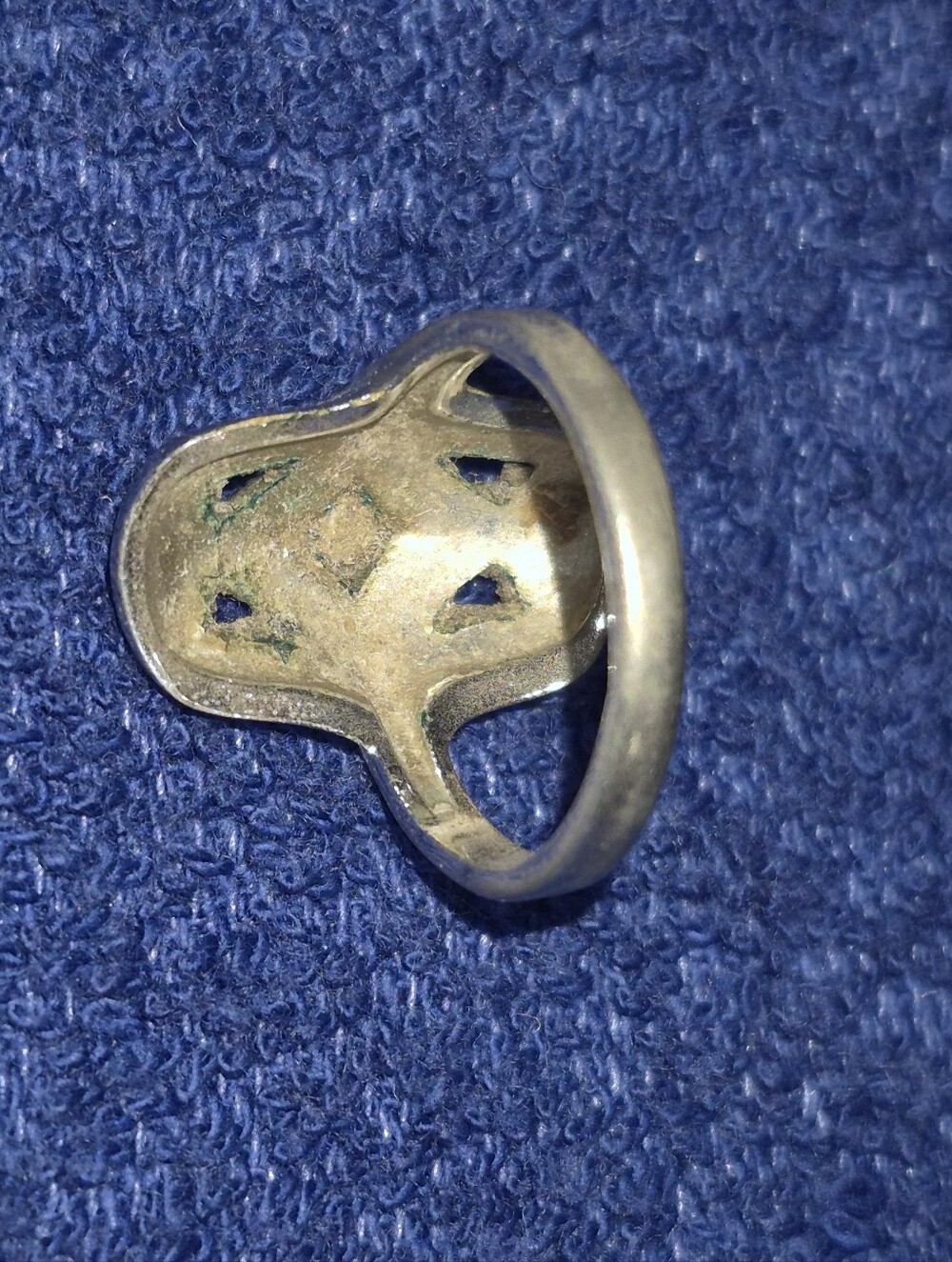 Costume Jewelry RING silver In Color - Picture 7 of 8